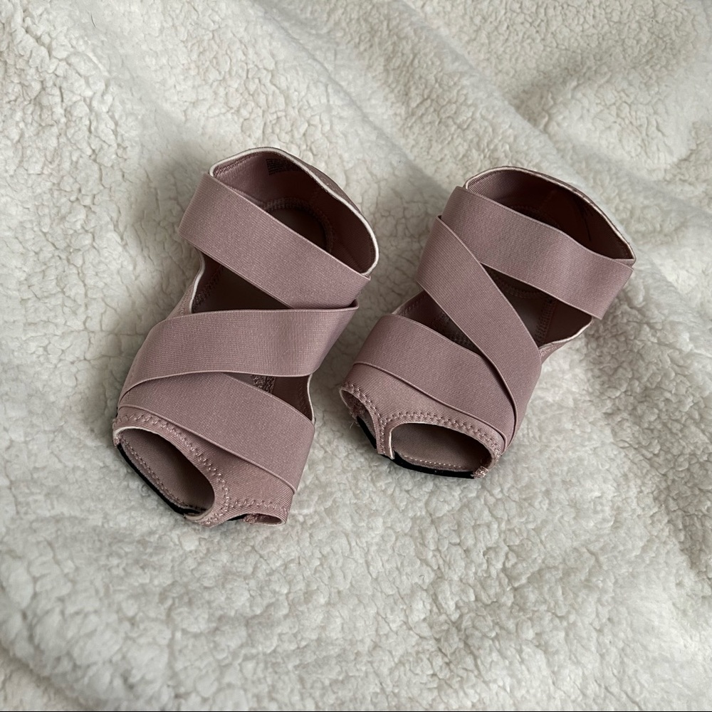 Fabletics | Blush Point Studio Socks